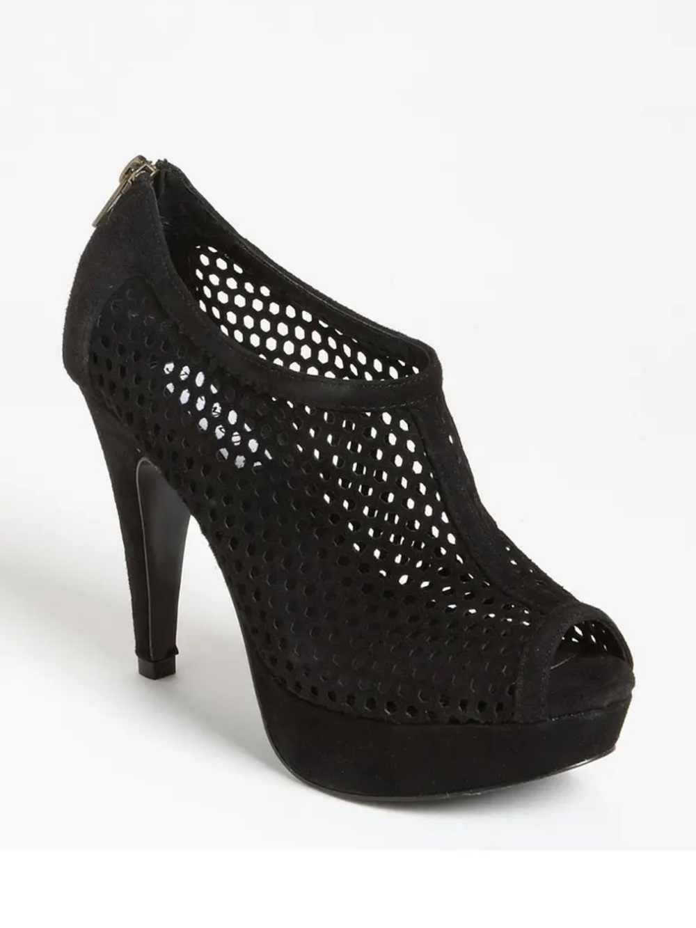 Steve Madden Black 'Hawkins' Pump - Size 8
